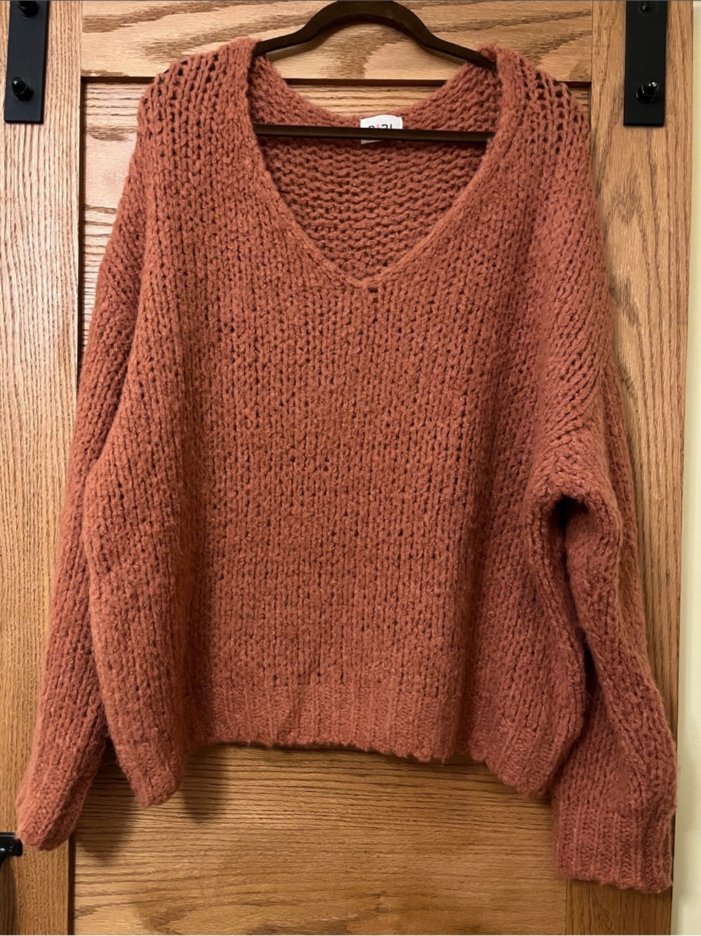 BiBi Chunky V-Neck Sweater in Rust Orange